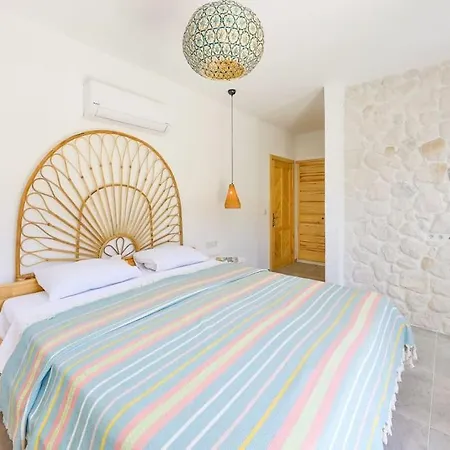 Leto / Kalkan Hotell